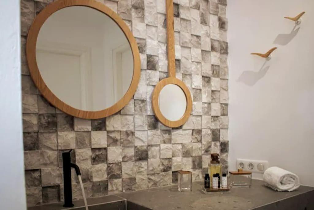 Aurora Apartment Pera Gyalos Bagian luar foto